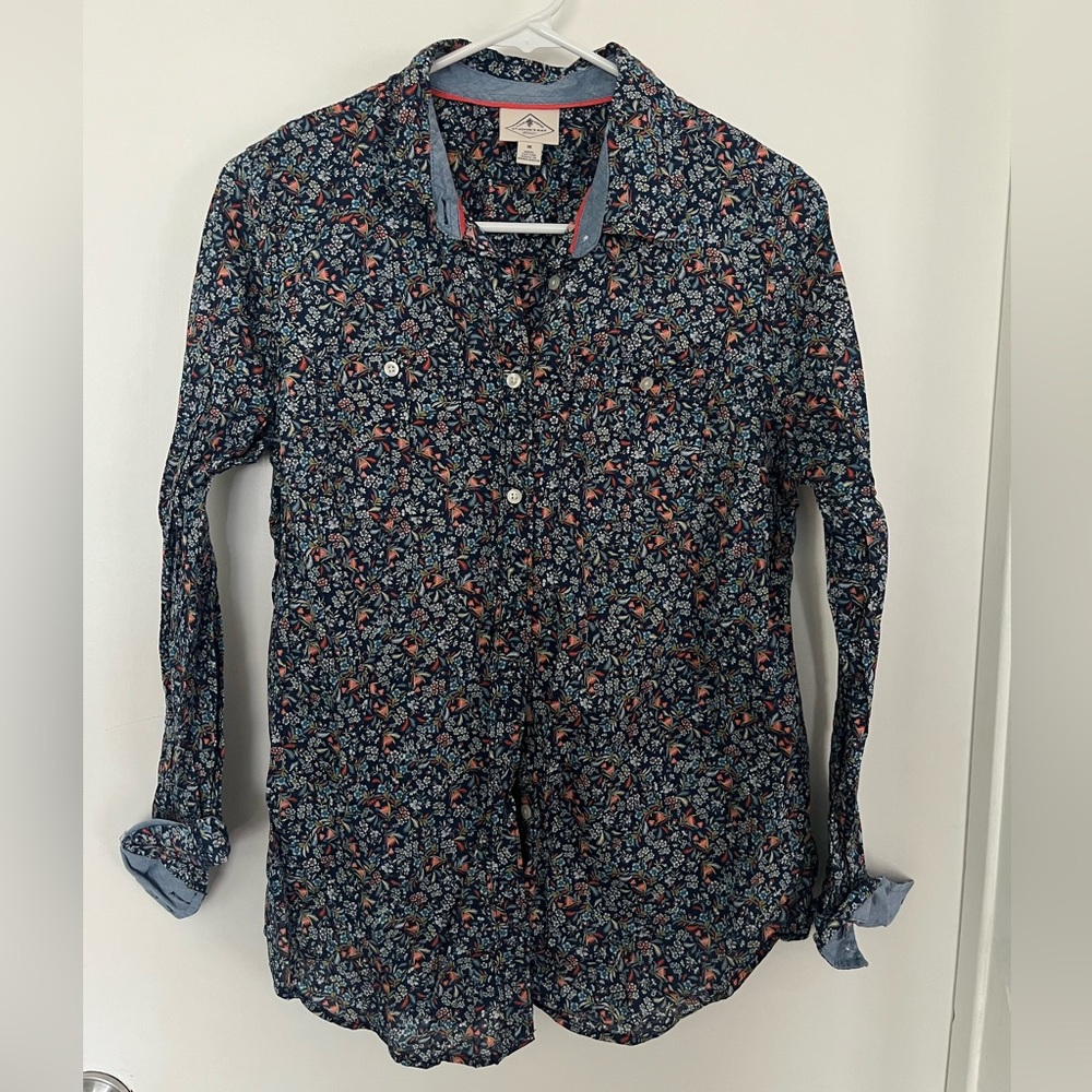 Saint John's Bay Active Blue & Orange Button Down Collar Shirt